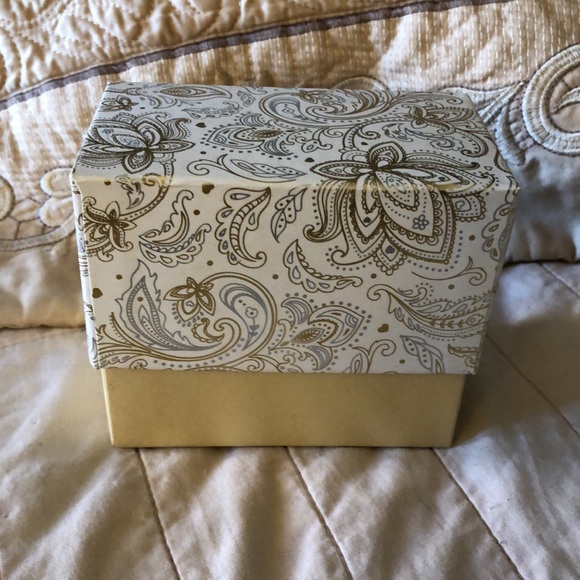 Boxed Bracelets - Picture 5 of 5